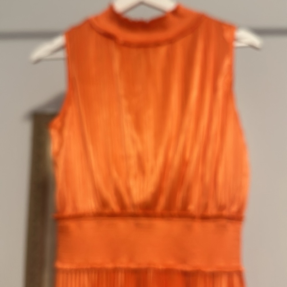 Dress - Picture 2 of 7